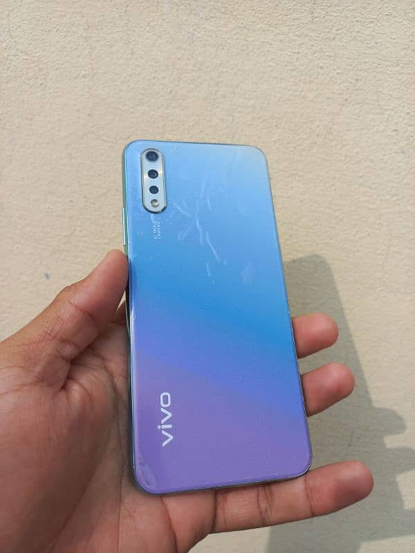 Vivo s1 4/128 2