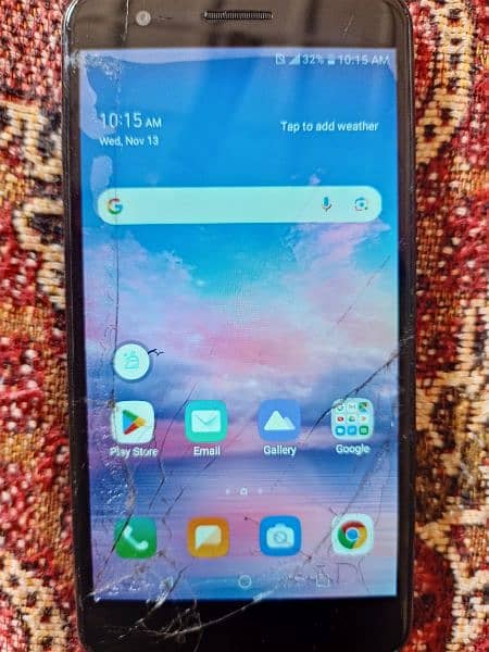 LG K30 1