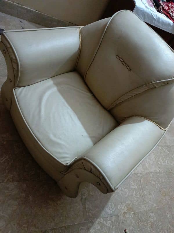 Sofa Set for sale with good condition (03095803890) 4