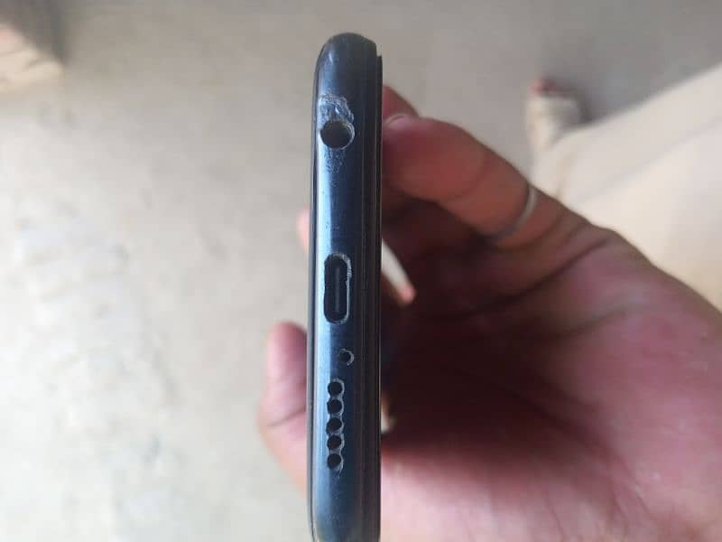 10/9 condition hai pta approved h 8 128 gb 5