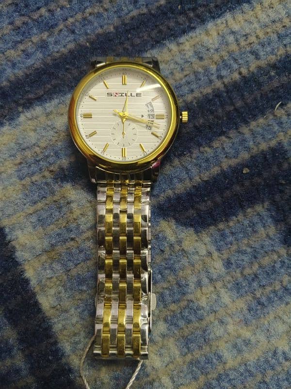 From saudia . uk purchased watches want to sale discount price 17