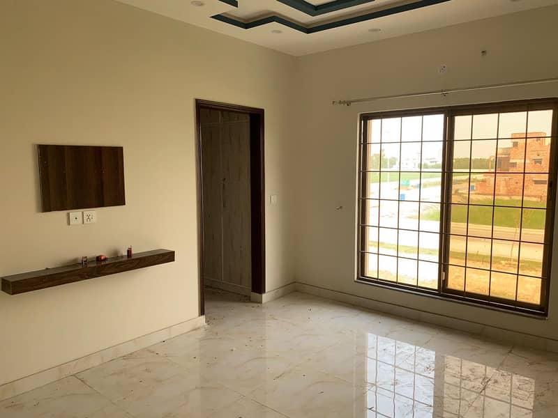 BRAND NEW HOUSE 8 MARLA , UPPER PORTION AVAILABLE FOR RENT IN BAHRIA ORCHARD 4