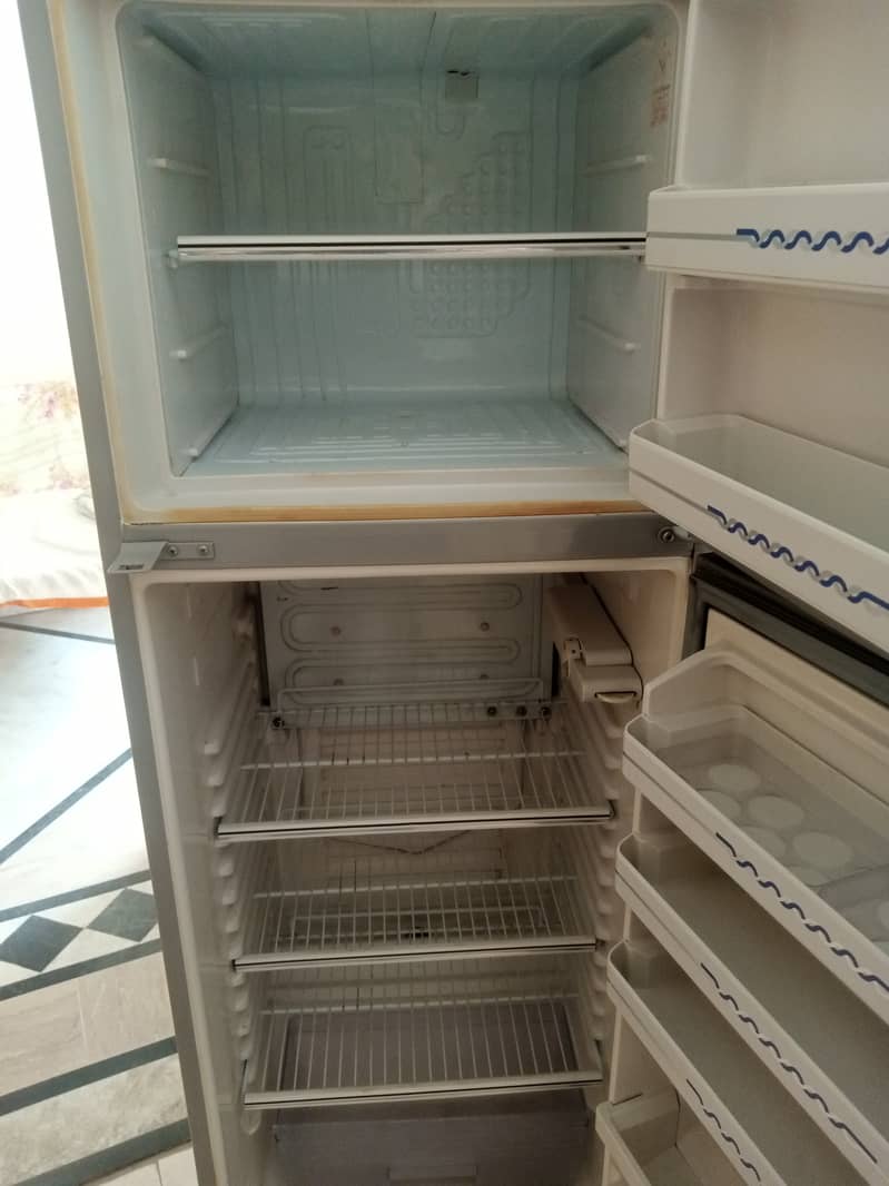 Dawlance refrigerator for sale 3