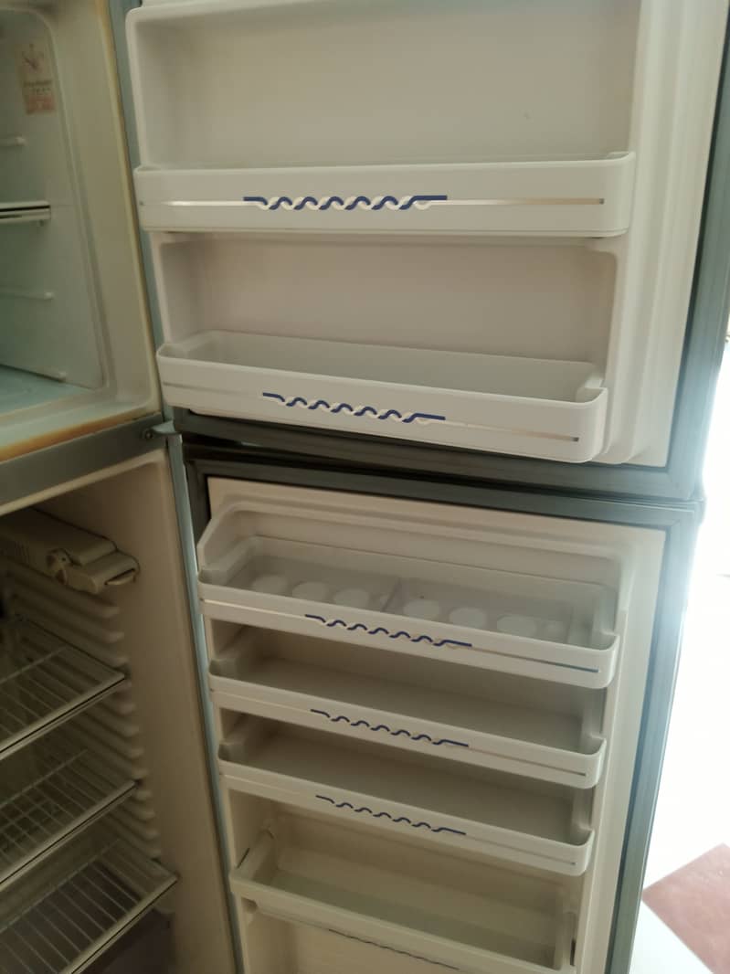 Dawlance refrigerator for sale 4