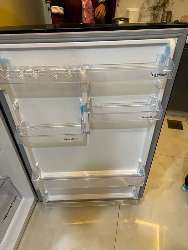 Dawlance new fridge only 3 day use 4