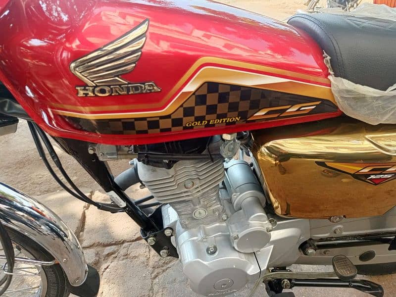 honda cg 125 special eddition golden 2