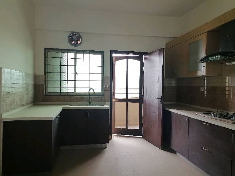 Flat Of 12 Marla In Askari 11 - Sector B Apartments For sale 5