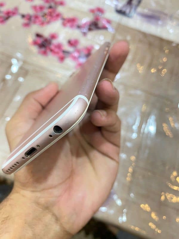 iphone 6s 64GB PTA 4