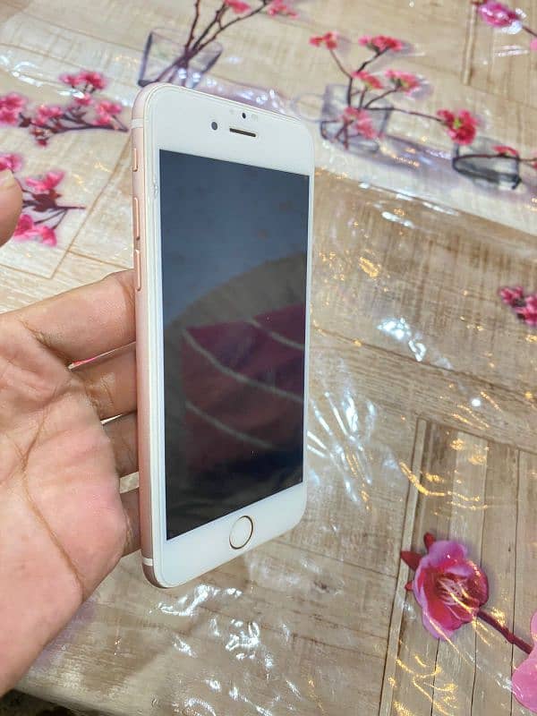 iphone 6s 64GB PTA 5