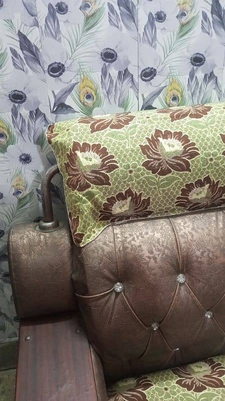 3 seater and 1 seater sofa set 0