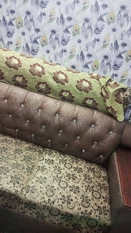 3 seater and 1 seater sofa set 2