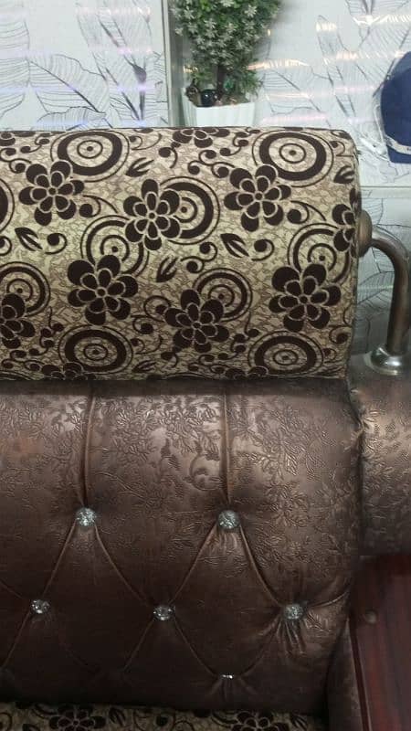 3 seater and 1 seater sofa set 9