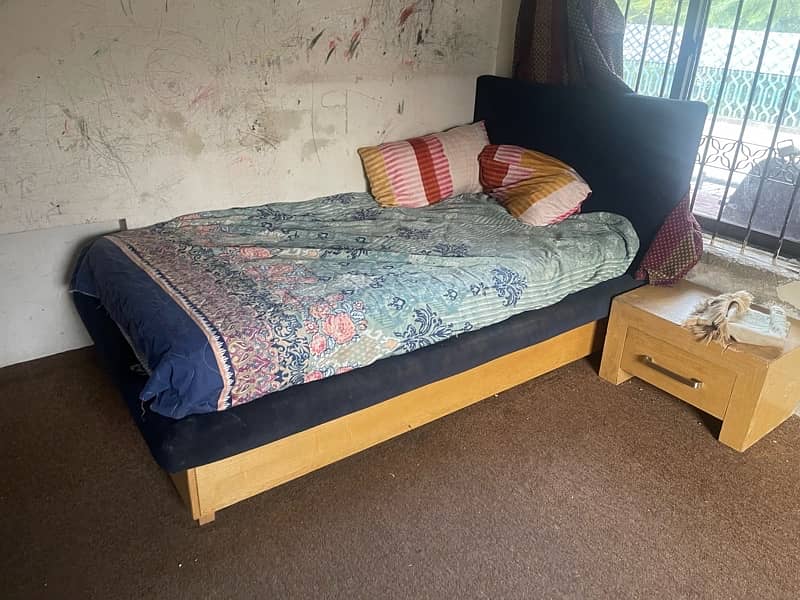 bed with side table s for urgent sale 9