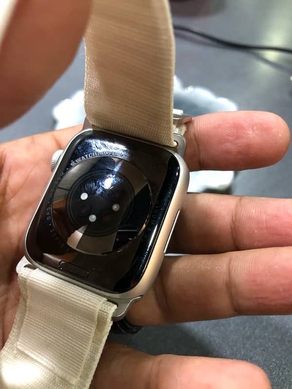 Apple watch Series 9 45mm 8