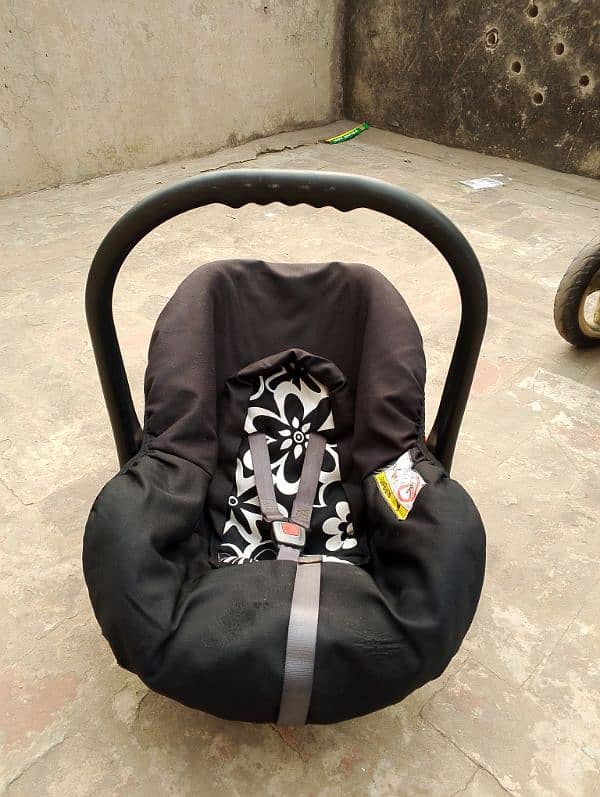 Baby car seater 0