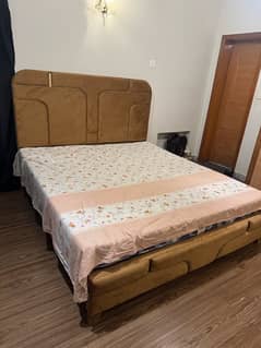 I’m selling my Bed only 1 month used