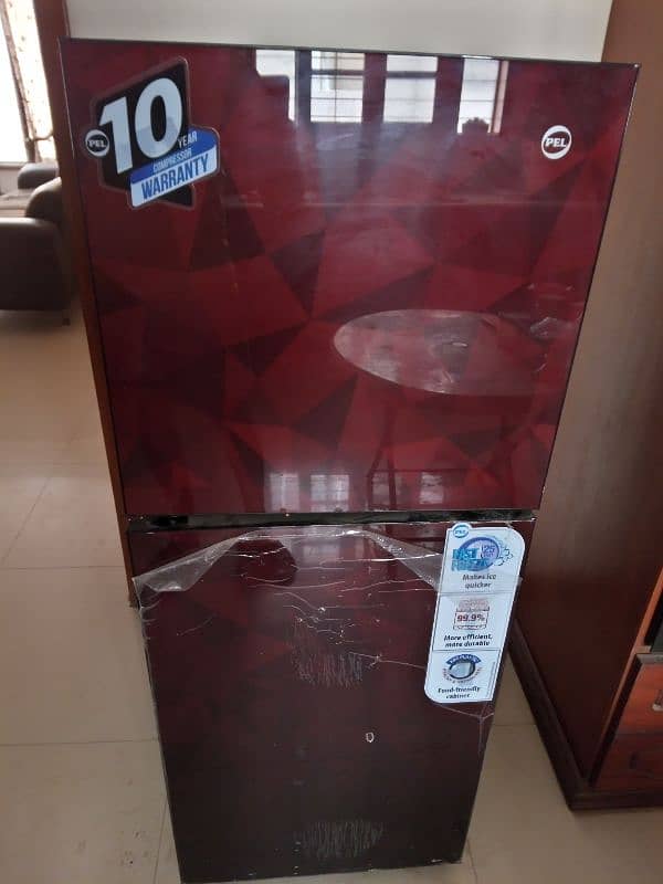 Brand new condition PEL refrigerator/fridge 0