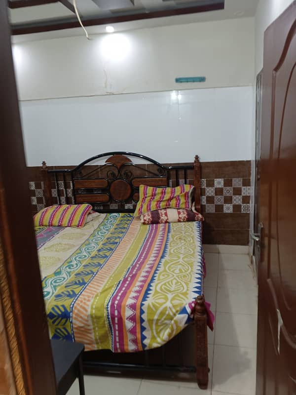 Furnished Flat available. Johar Mor karachi. 4