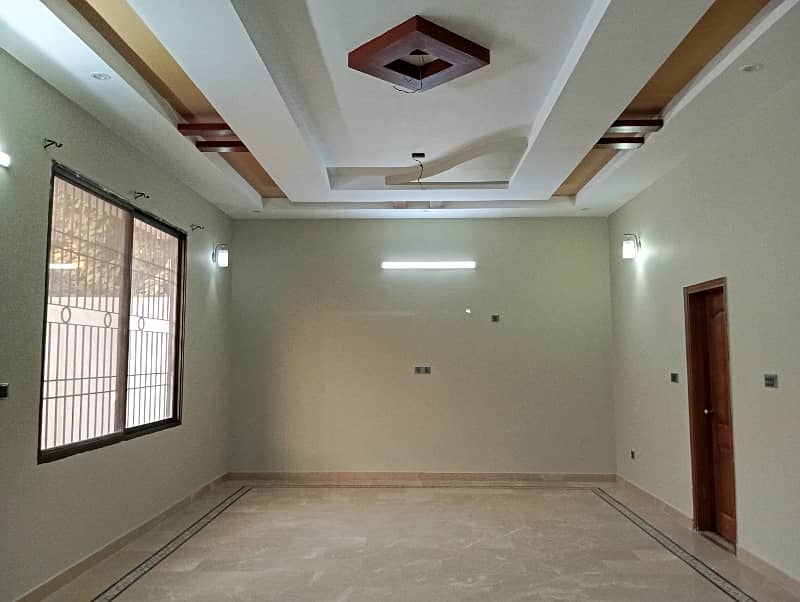 three bed dd ground floor portion for rent in johar 6