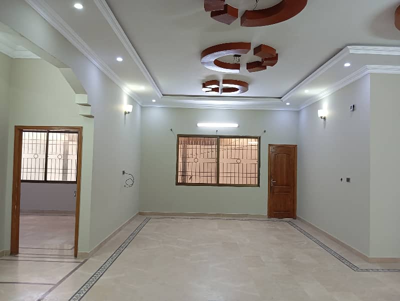 three bed dd ground floor portion for rent in johar 15