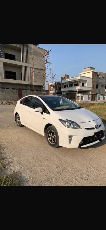 Toyota Prius 2014 1