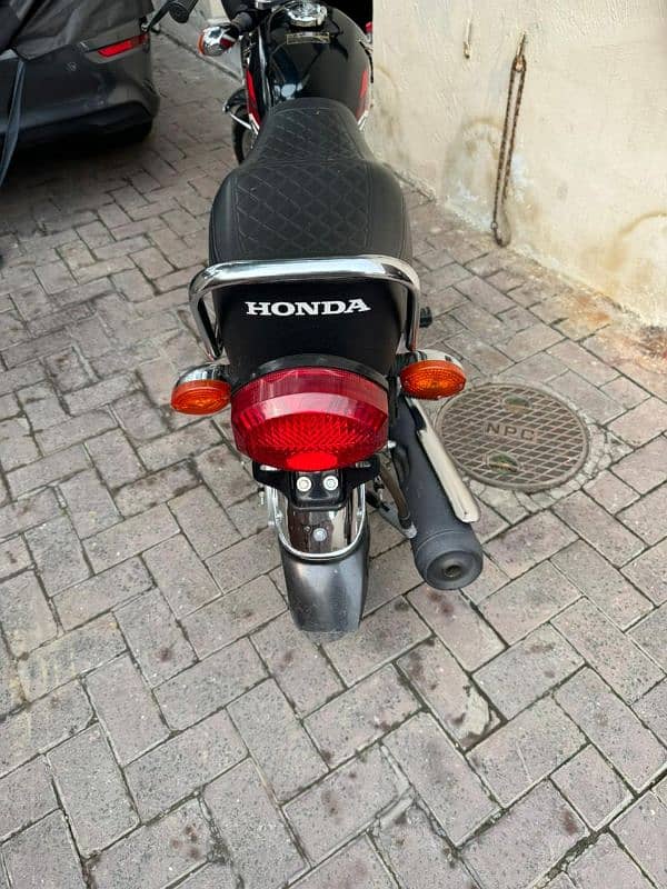 honda bike black 1