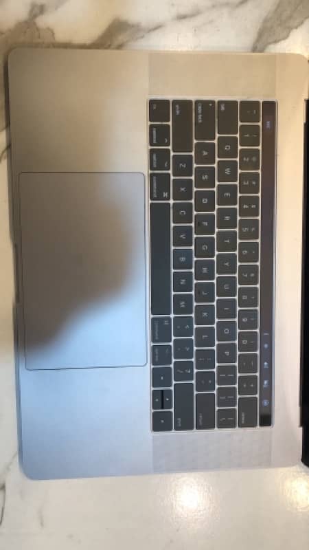 MacBook Pro 2019. . 15”/core i7/16gb/ 512gb Macbook for sale 1