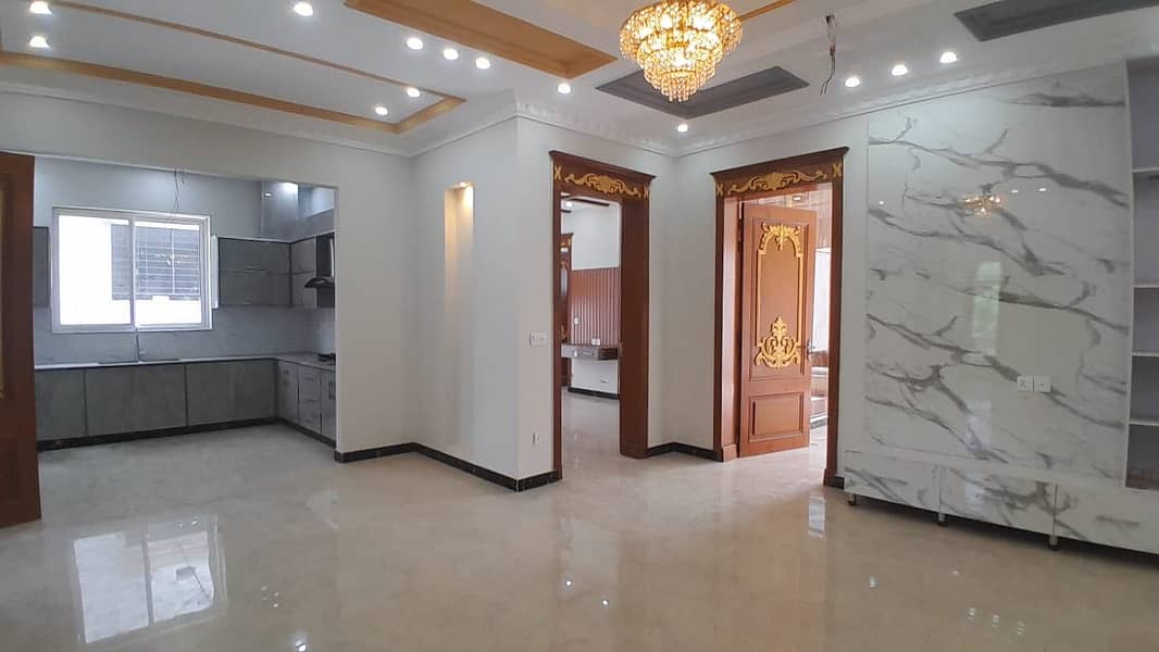 VERY BEAUTIFUL UPPER PORTION OF 10 MARLA HOUSE IN PHASE ONE BAHRIA ORCHARD AVAILABLE FOR RENT 27