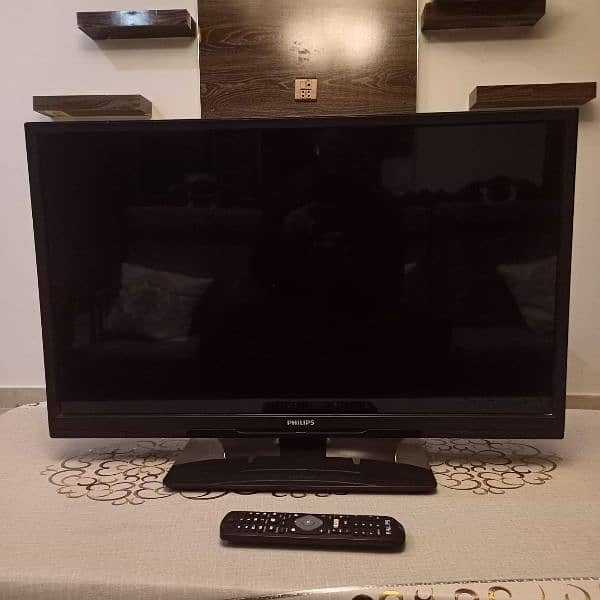 Philips Original  32 inch LCD TV in Very Good Condition for Sale 2