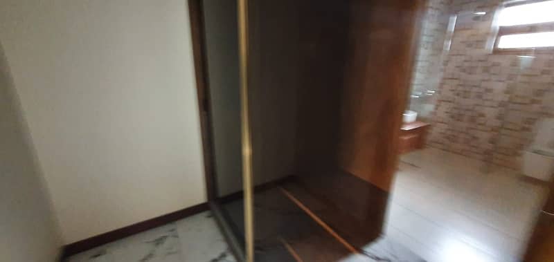 460 Square Feet Spacious Flat Available In G-10 Markaz For sale 3