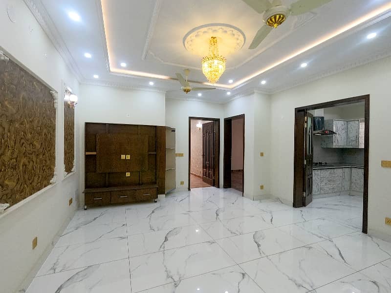 Prime Location House For Sale In Bankers Housing Society - Block B Lahore 7