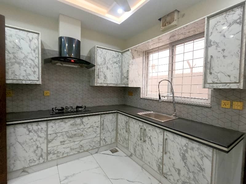 Prime Location House For Sale In Bankers Housing Society - Block B Lahore 10