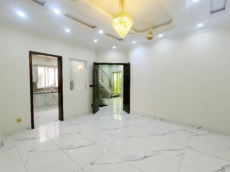 Prime Location House For Sale In Bankers Housing Society - Block B Lahore 26