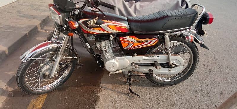 Honda 125 new condition six June 2022 0