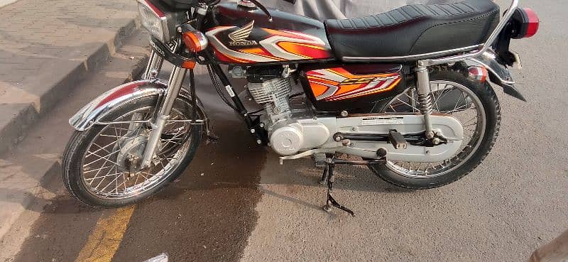 Honda 125 new condition six June 2022 1