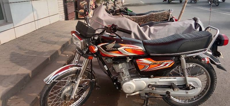 Honda 125 new condition six June 2022 4