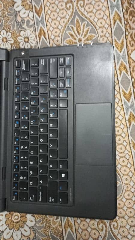 Dell Latitude 3160 Touch Screen 1