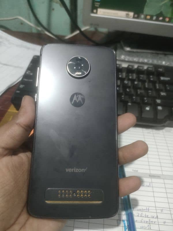 Motorola Z4 1