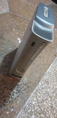 xbox 360 with one controller