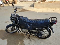 Suzuki GS 150 2014