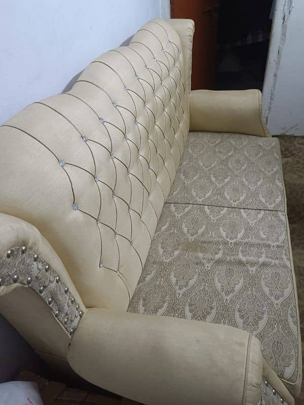 5 Seater Sofa with Table for sale new look 1