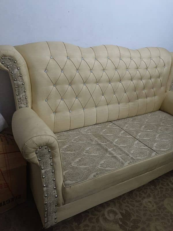 5 Seater Sofa with Table for sale new look 3