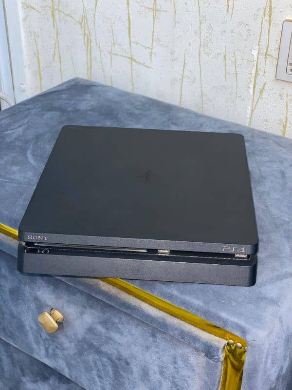 PS4 Slim 500Gb - All ok - clean condition 1