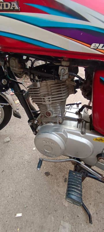 Honda CG125 10