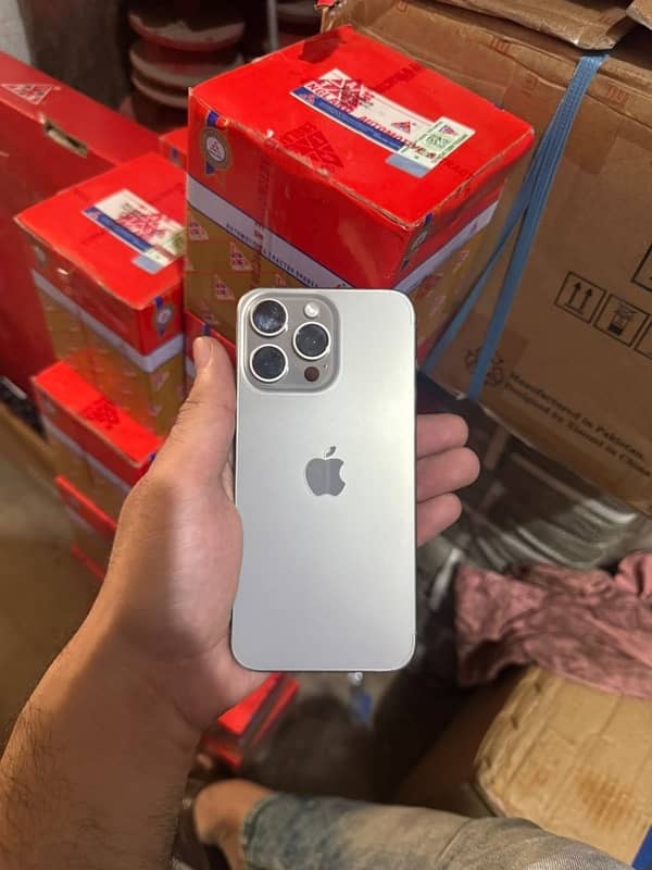 iPhone 15 Pro max 1