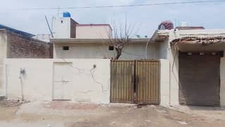 Bader sher near hawaldar wali Gali 10 mrla Estam House very urgent Sale wid Gas mtr