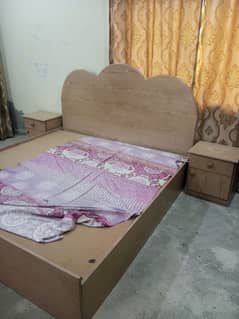 Dubal bed for sale with to sied table 03159693568