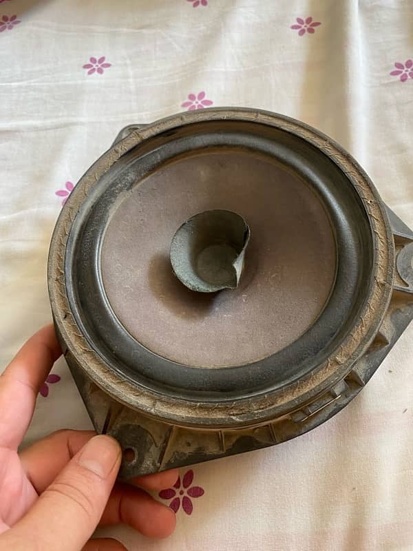 car 6 inch original speakers 1