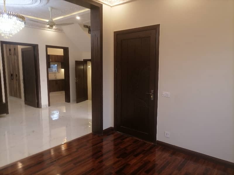 Get In Touch Now To Buy A Prime Location House In Central Park - Block A1 Lahore 7