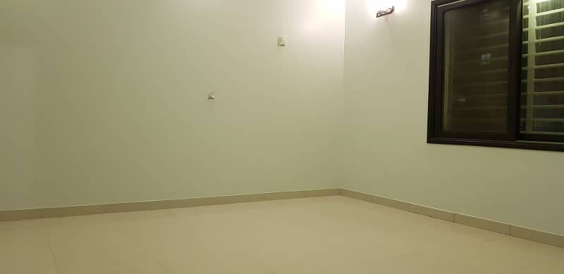 Independent 400 Yards Upper Portion With Two Car Parkings In A Super Secure Locality Behind Karsaz 3